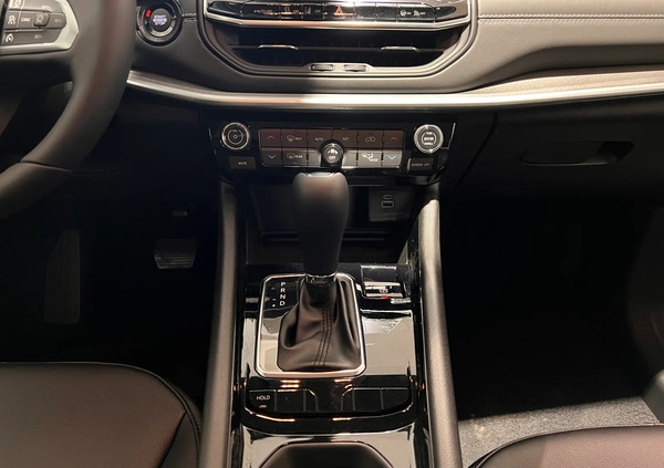 Jeep Compass cena 152737 przebieg: 5, rok produkcji 2023 z Wrocław małe 172